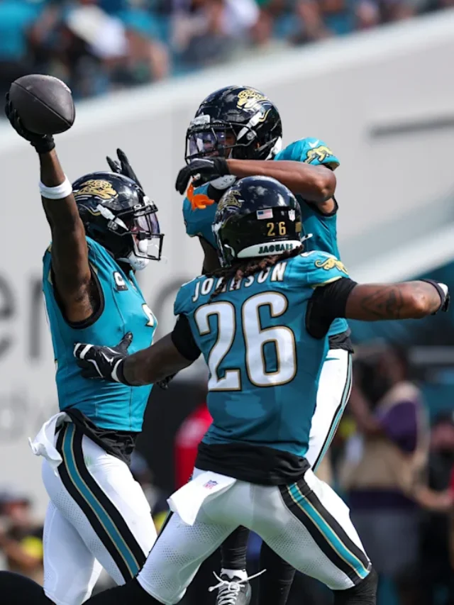 Jaguars Rally Late to Beat Texans 17–10 in Thrilling Finish