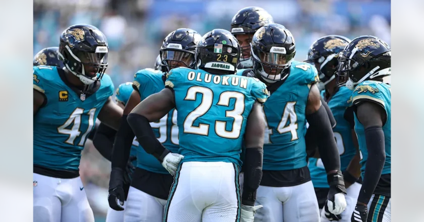 Jaguars Edge Texans in Thrilling Finish: Etienne Seals Victory Late