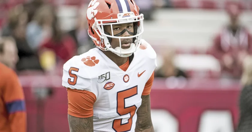 Tee Higgins Stats Through Six Games: Key Weapon for Flacco vs Steelers