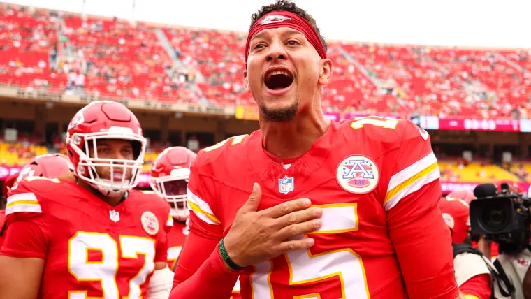 Top 5 Highest Passer Ratings in NFL History by Quarterbacks Age 23 or Younger